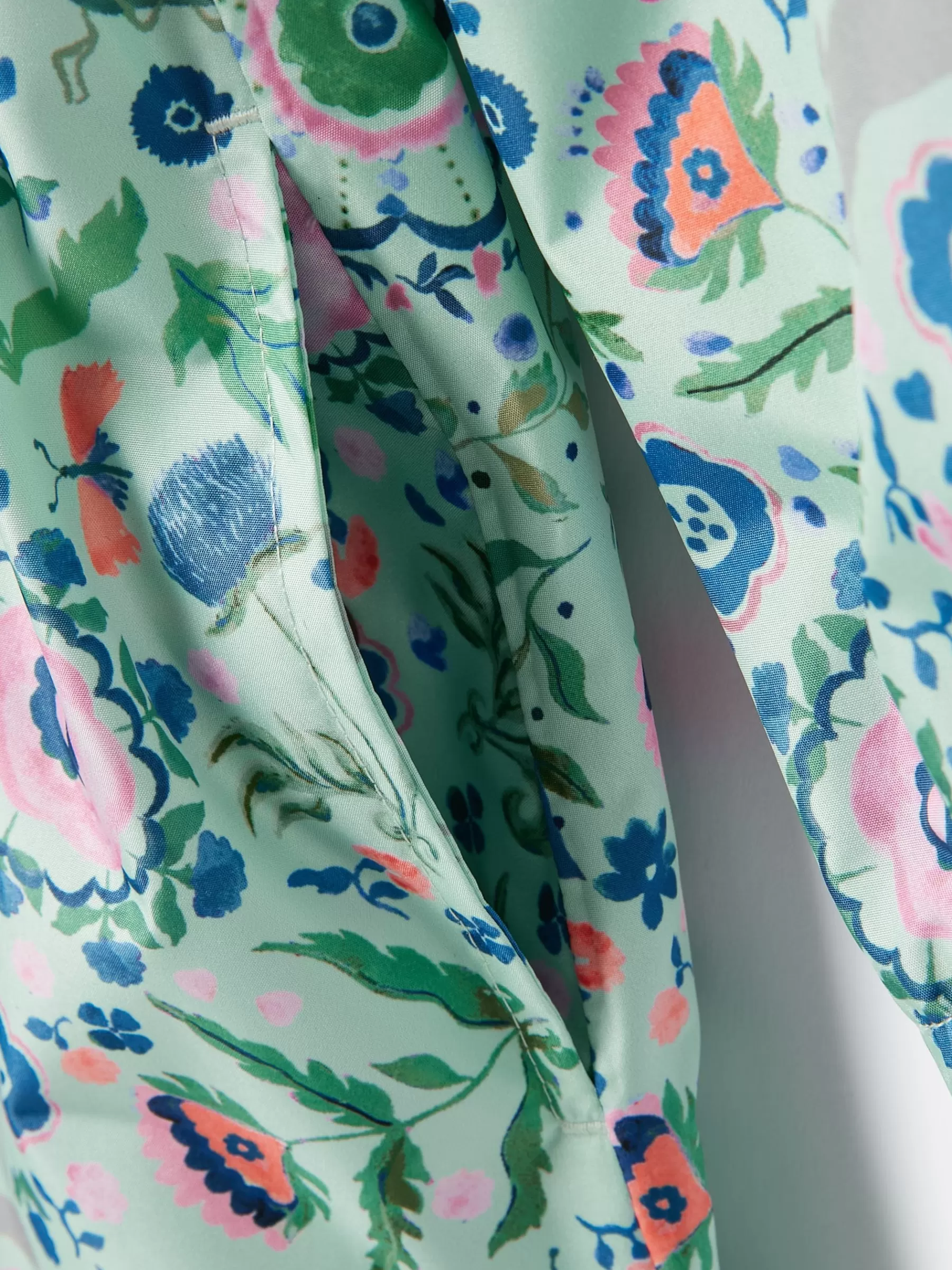 Joules Girls' Rainford Green Floral Waterproof Packable Raincoat With Hood GreenFloral Store